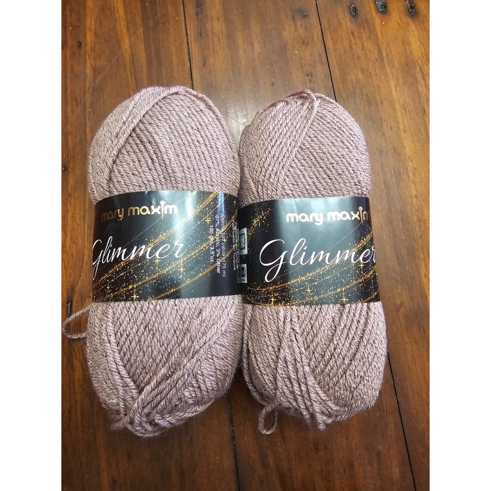 Mary Maxim Glimmer Yarn 2 Skeins Lavender Purple Sparkle Metallic Worsted 4 200g